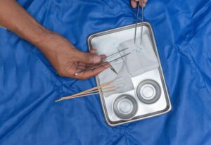 surgical tools used to treat wound dehiscence